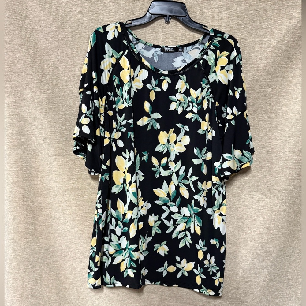 Chic Black Floral Women's Blouse